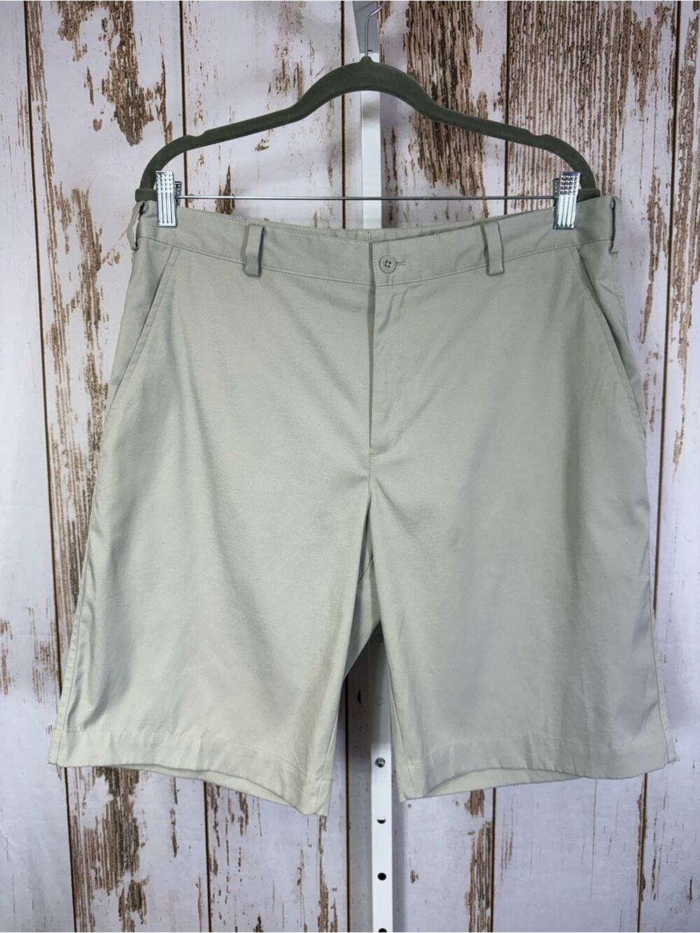 Nike Golf, Flat Front Shorts. Size 34. In excellent condition. Dri Fit